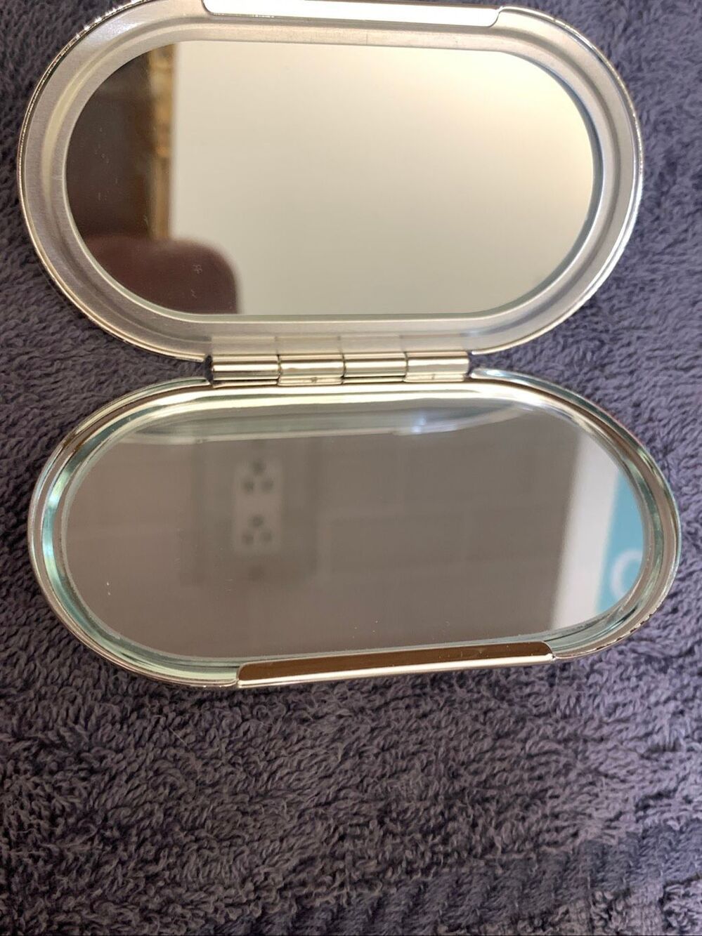 Mirror Compact #makeup - Picture 2 of 5
